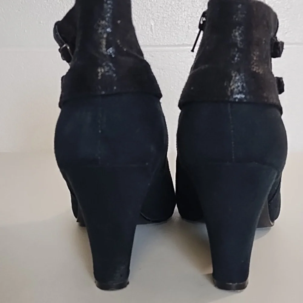 Soft Style Black Vegan Suede Fold Over Side Zip Padded Insole Ankle Boots